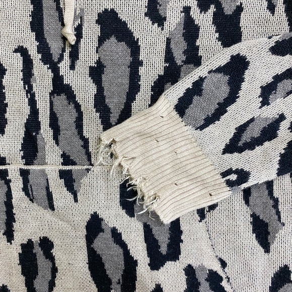 Fate Wool Blend Hoodie Sweater Liza Leopard Distressed Pull Over‎ - Picture 2 of 10